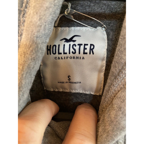 Hollister gray hooded sweat shirt with roses. Sz. S - Picture 3 of 3